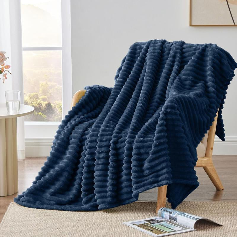 Thickened Striped Flannel Blanket – Luxuriously Soft and Cozy Plush Throw for Ultimate Comfort and Warmth, Perfect for Home Decor and Travel
