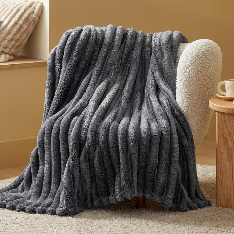 Thickened Striped Flannel Blanket – Luxuriously Soft and Cozy Plush Throw for Ultimate Comfort and Warmth, Perfect for Home Decor and Travel